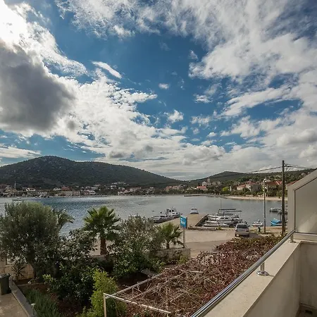 Villa Albatros Vinišće Extérieur photo